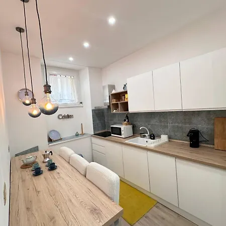 Elegant Sanctuary Apartman